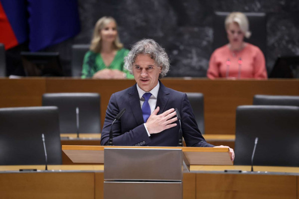 Premiera Goloba zapušča vse več sodelavcev. Videtič: Gibanje Svoboda je razklano!